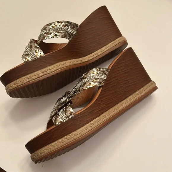 Italian Shoemakers gorgeous strappy slide heeled sandals - Picture 13 of 14